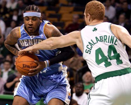 德转33岁+球员身价前10：萨拉赫4500万第1，梅西第7，C罗第9（德转公布33岁以上球员身价前十：萨拉赫4500万居首，梅西第7、C罗第9）