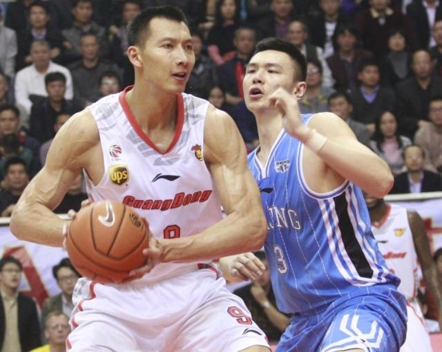 张外龙：向余望是中国足球未来的重要资源，我曾帮他重建信心（张外龙：向余望是国足未来的关键力量，我曾助他重拾信心）