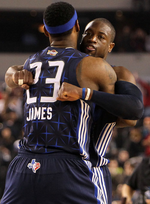 罗马诺：皇马球员们力挺阿隆索，高层愿再给他时间进行打磨（罗马诺：皇马队内力挺阿隆索，高层倾向继续给他时间打磨）