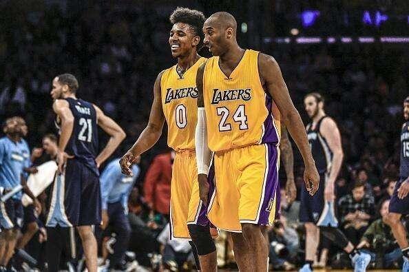 记者：韩鹏仍是泰山主帅，但俱乐部需要找个名义上的“主帅”（记者称韩鹏仍掌泰山帅印，俱乐部或另觅挂名主帅）